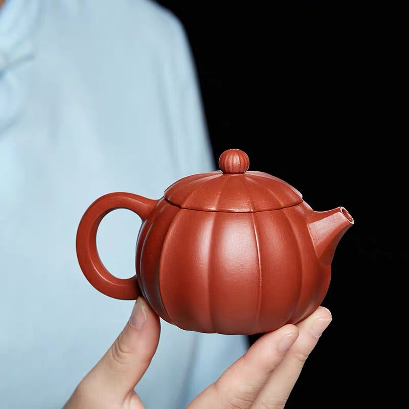 Lou's recommends Tea Pot  7.17